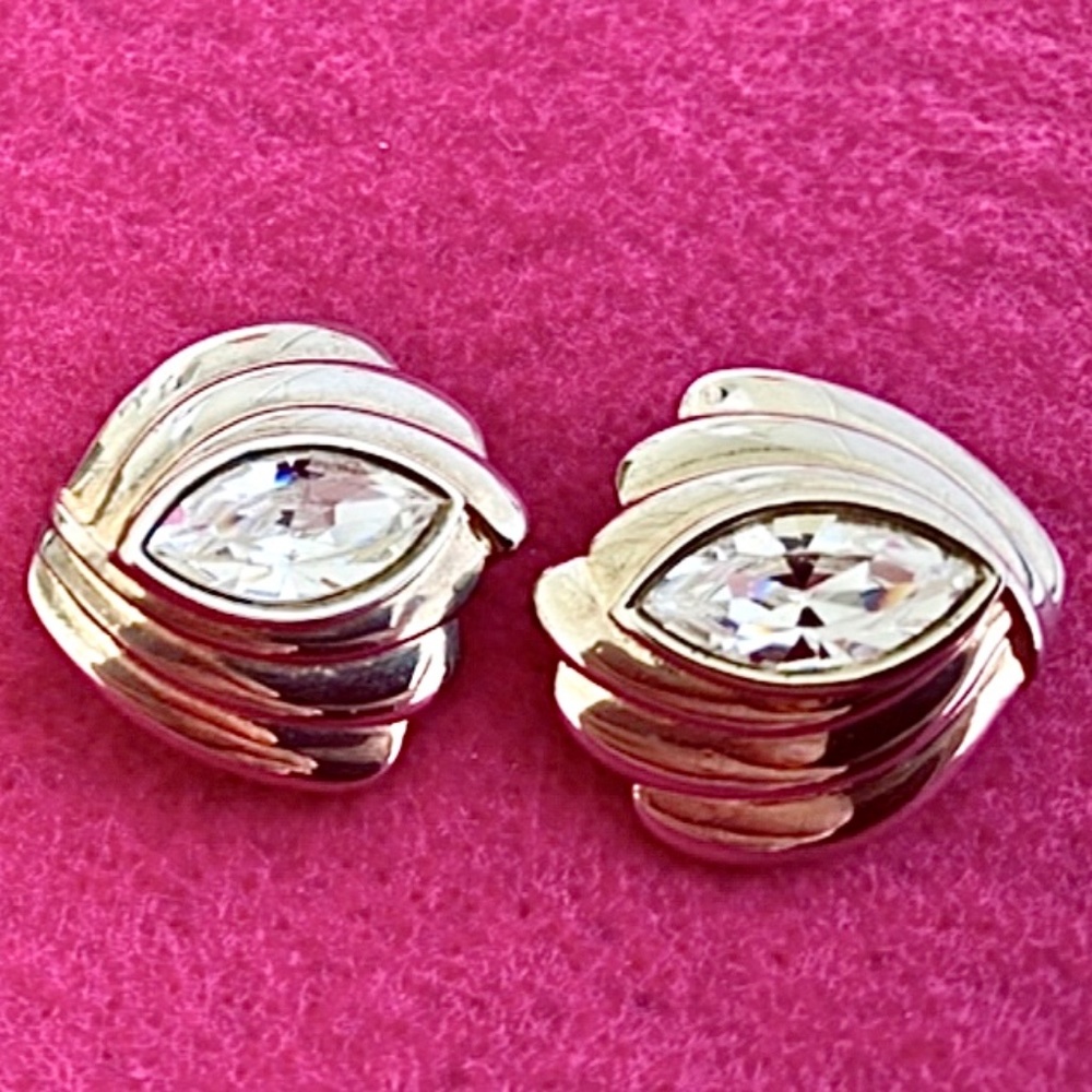 SWAROVSKI Vintage Oval Crystal and Silver Clip Earrings